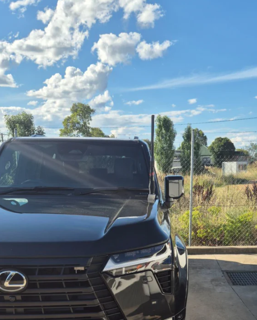 GMF4x4 BB-230P Lexus GX550 2024+ Bonnet Cellular/UHF Antenna Bracket