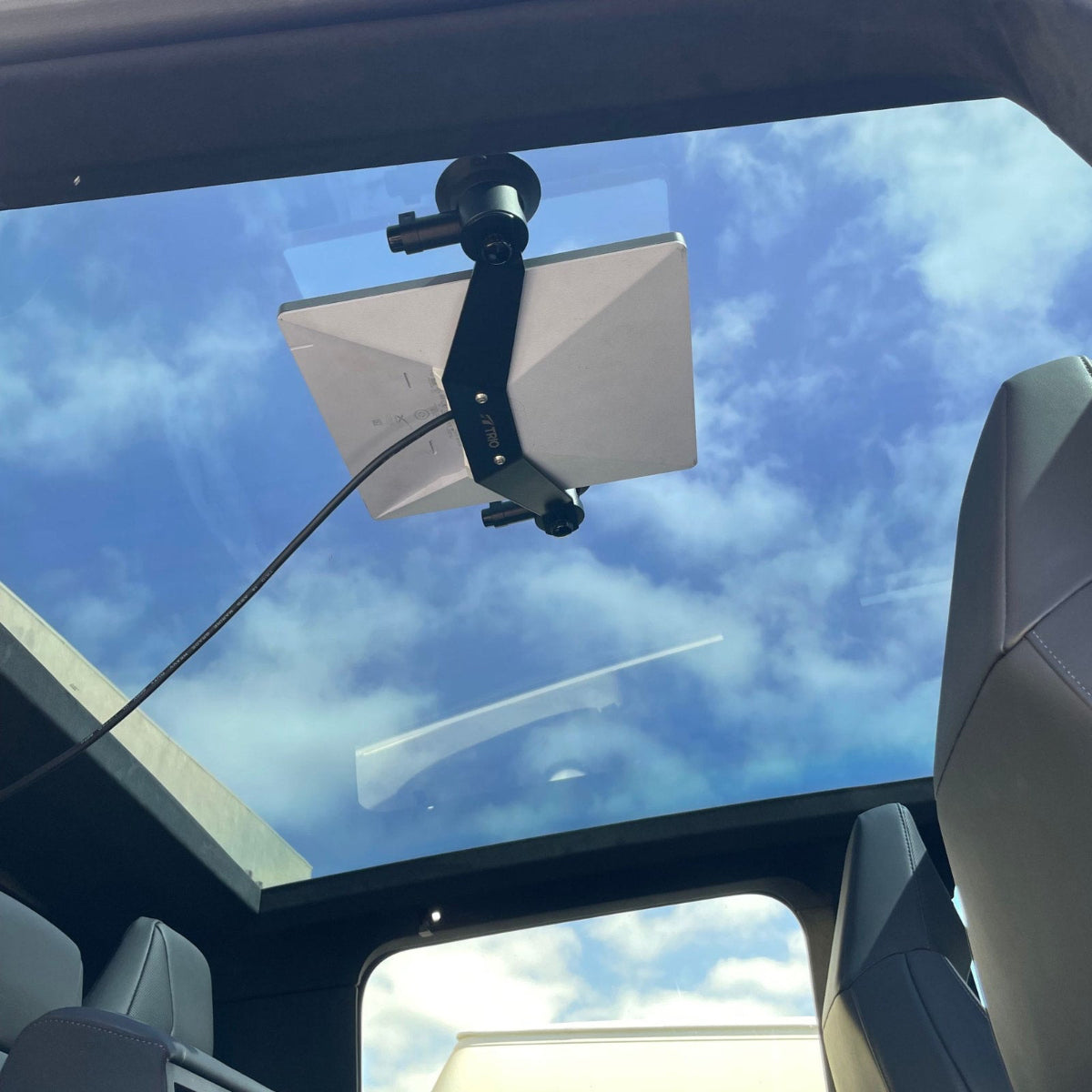 TRIO Starlink Mini Interior Glass Mount with Suction Cups